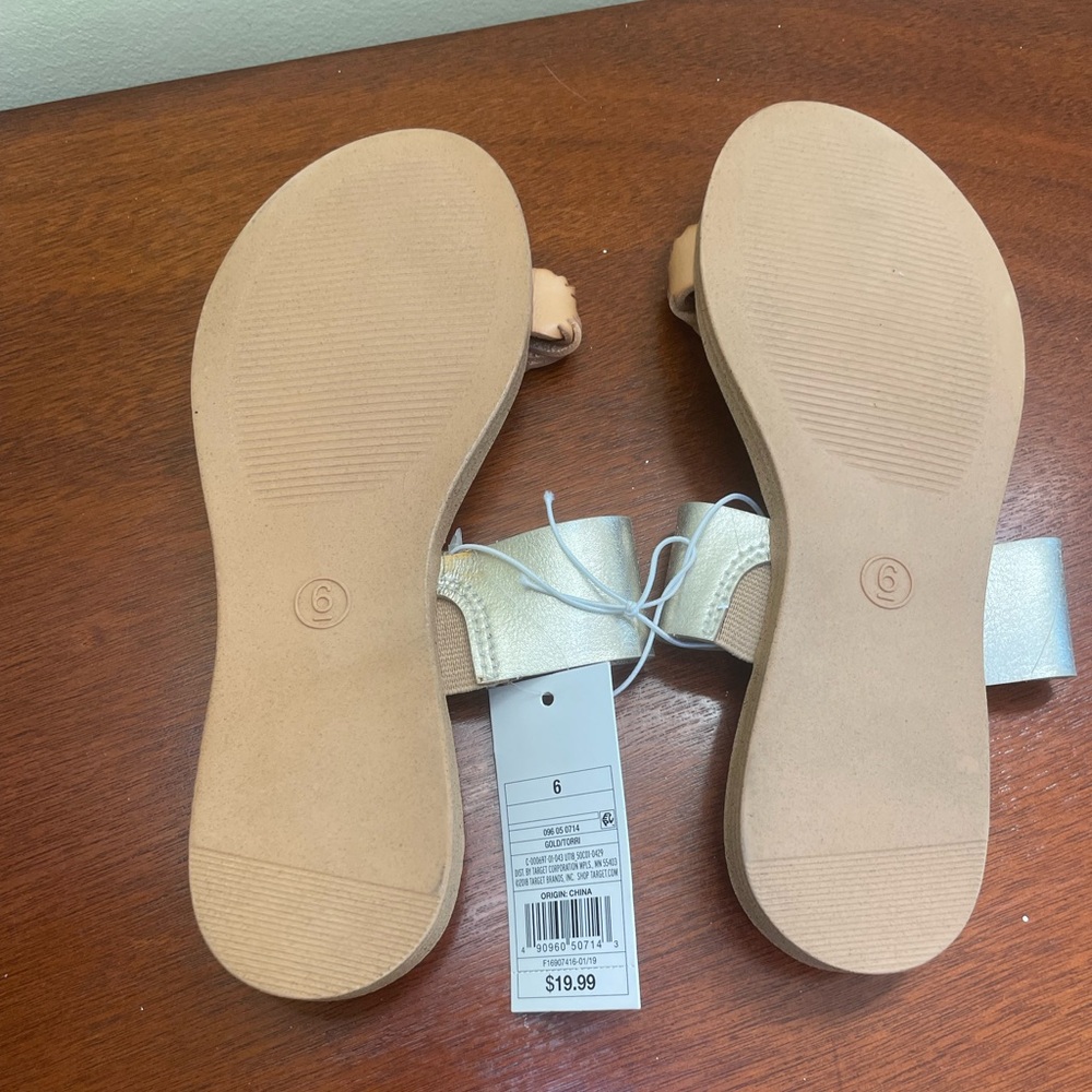 NWT Universal Threads gold + brown strappy sandal size 6 - Picture 4 of 4